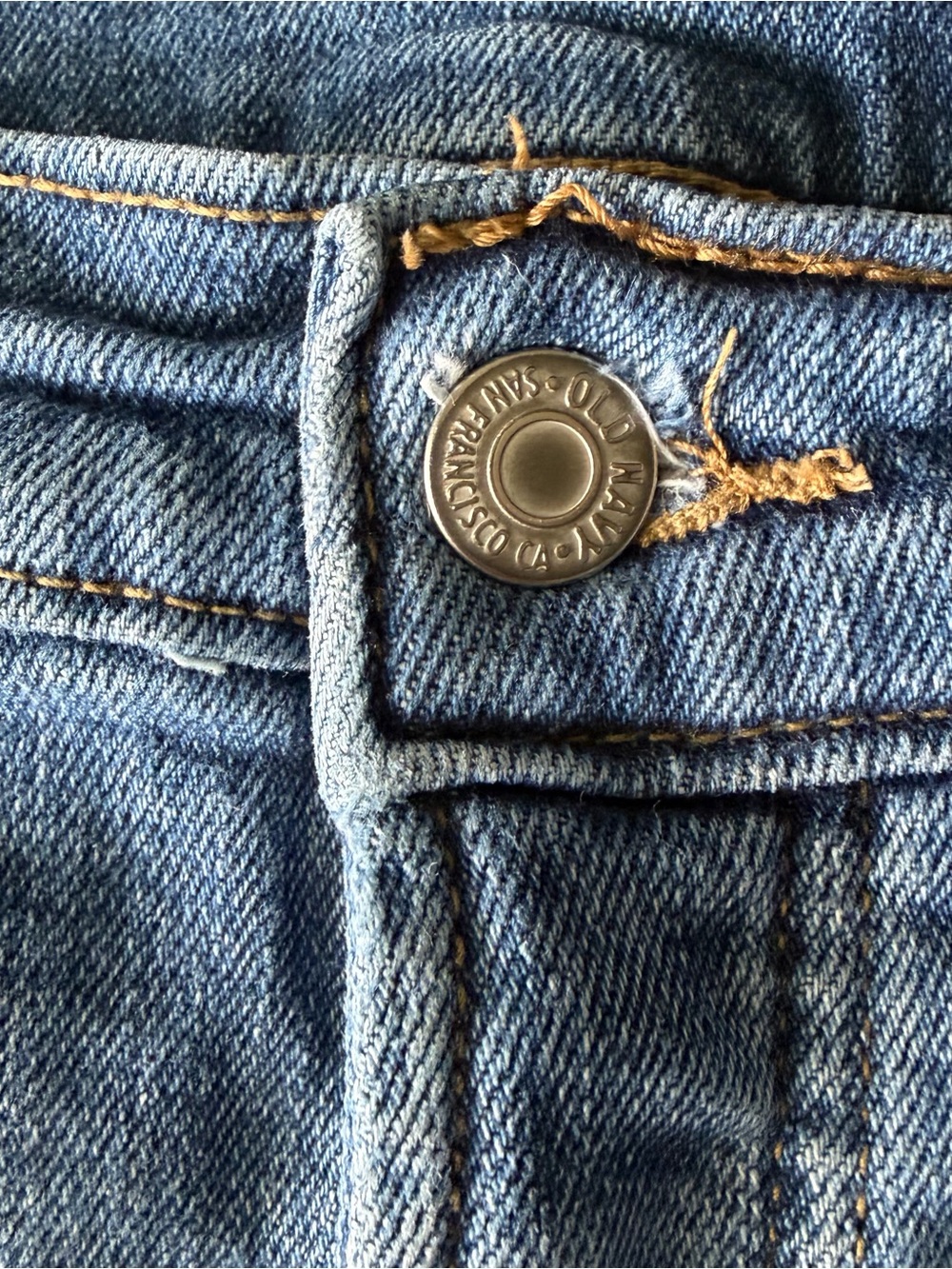 Old Navy Classic Distressed Straight-Leg Blue Jeans - Picture 4 of 7